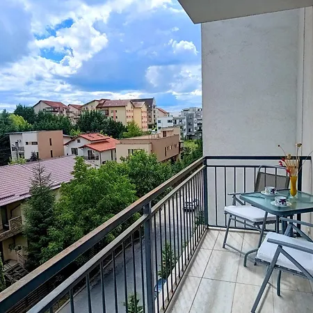 Apartment Luminia Cozy With Balcony *